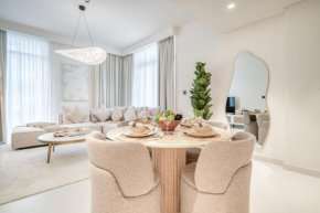 Luxury 2-Bed Apartment l Emaar Beachfront